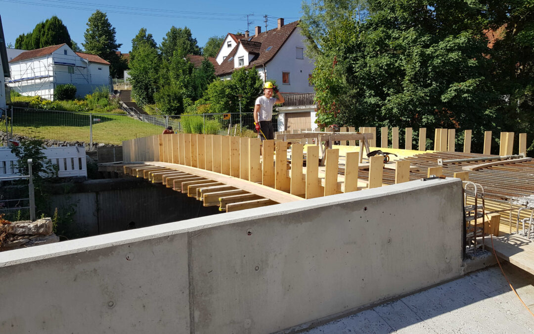Brücke für Hochwasserschutz in Erbach