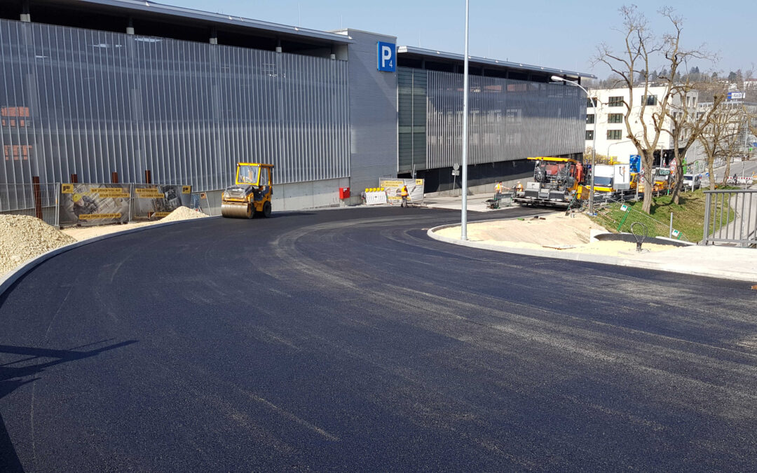 Asphalt für die Brücke Eselsberg in Biberach